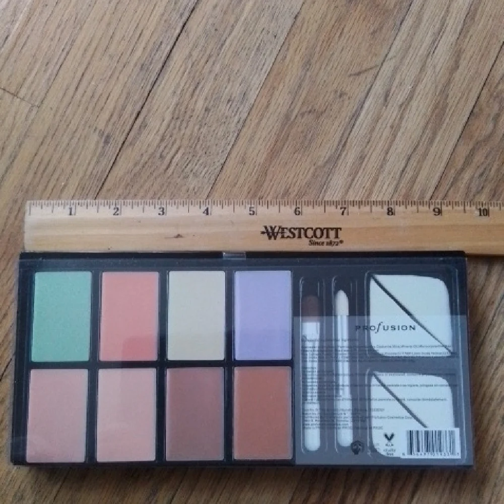 Profusion Cosmetics Conceal Palette